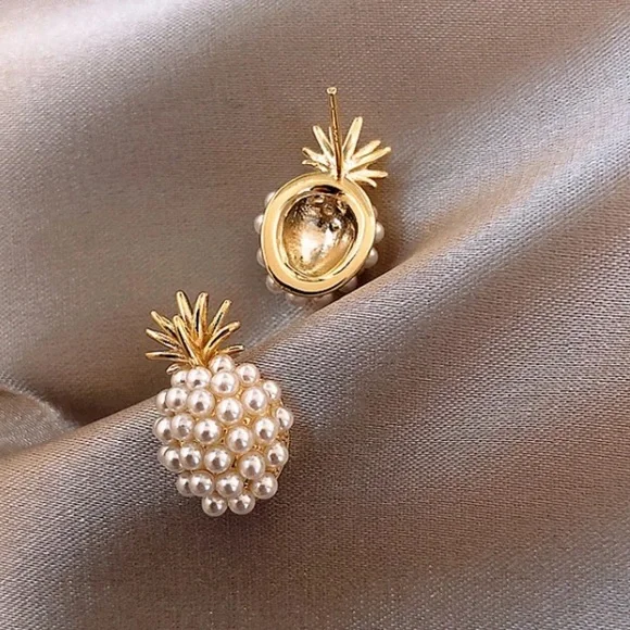Pearl Gold Plated Stud Earrings - Picture 4 of 6